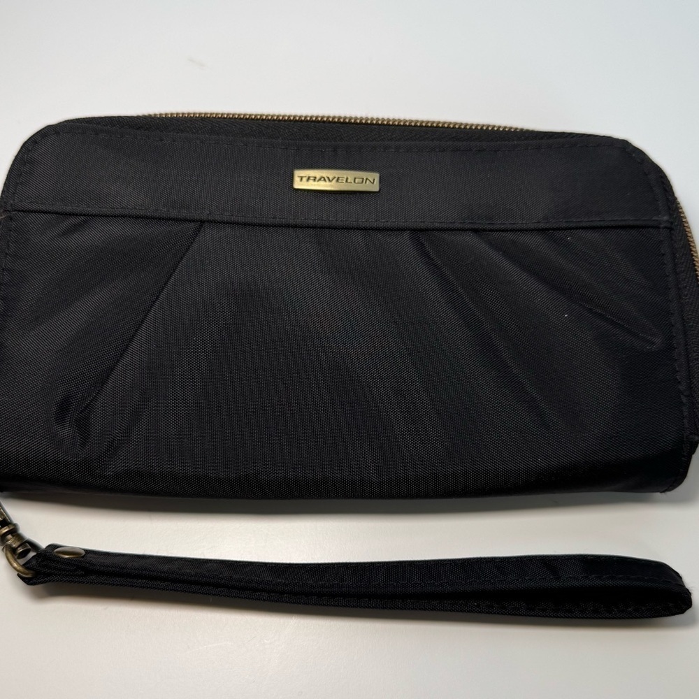 Travelon Wallet/ Wristlet RFID Blocking black
